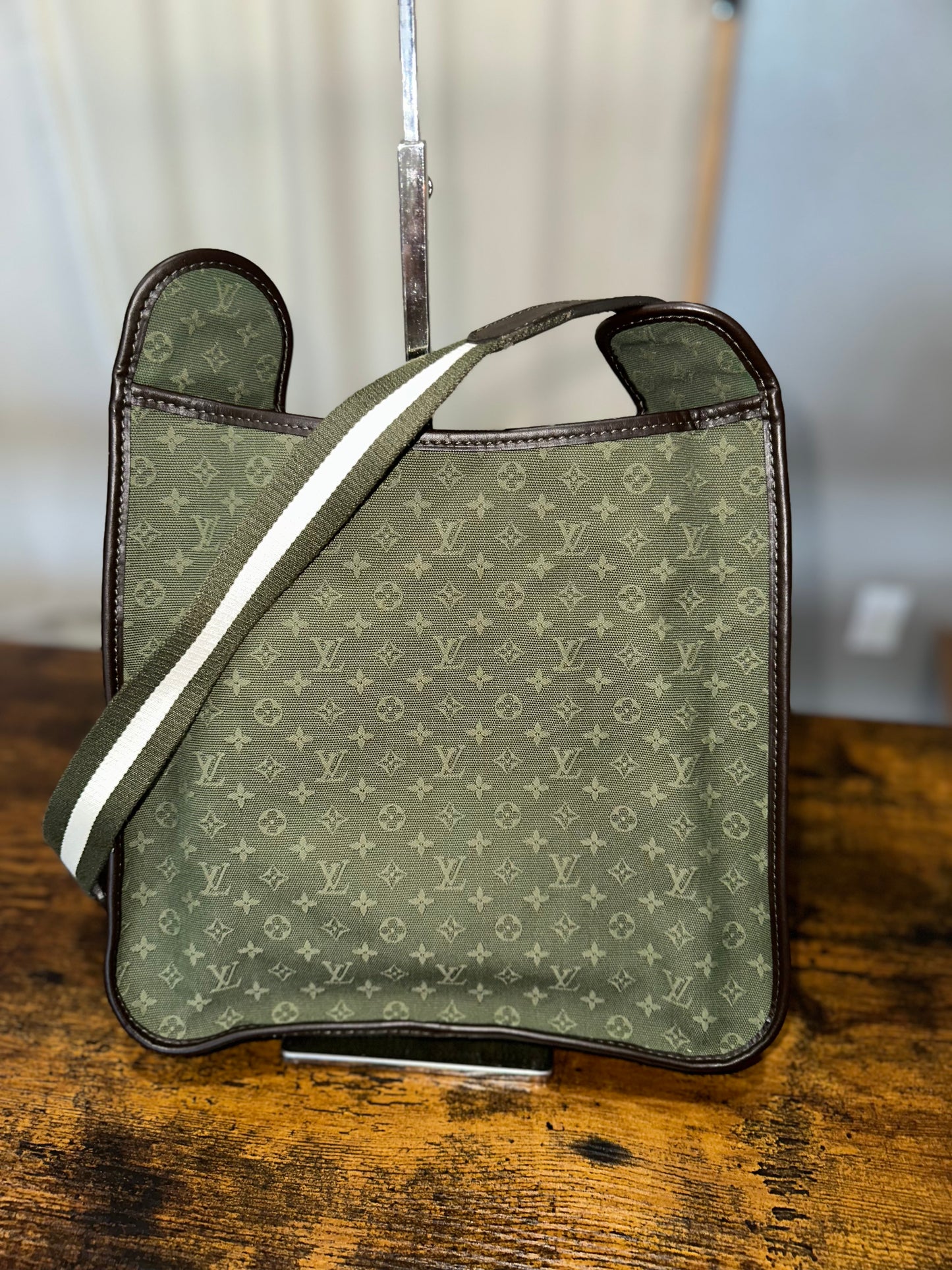 JT022 Preowned Vintage Louis Vuitton Mini Lin Lucille PM
