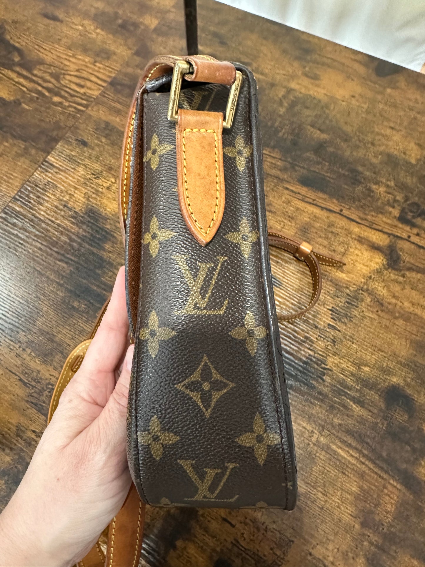 JT014 Preowned Louis Vuitton Monogram Cartouchière GM Crossbody