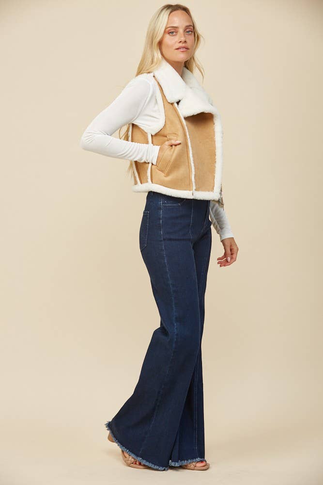 CONTRAST SHEARLING VEST