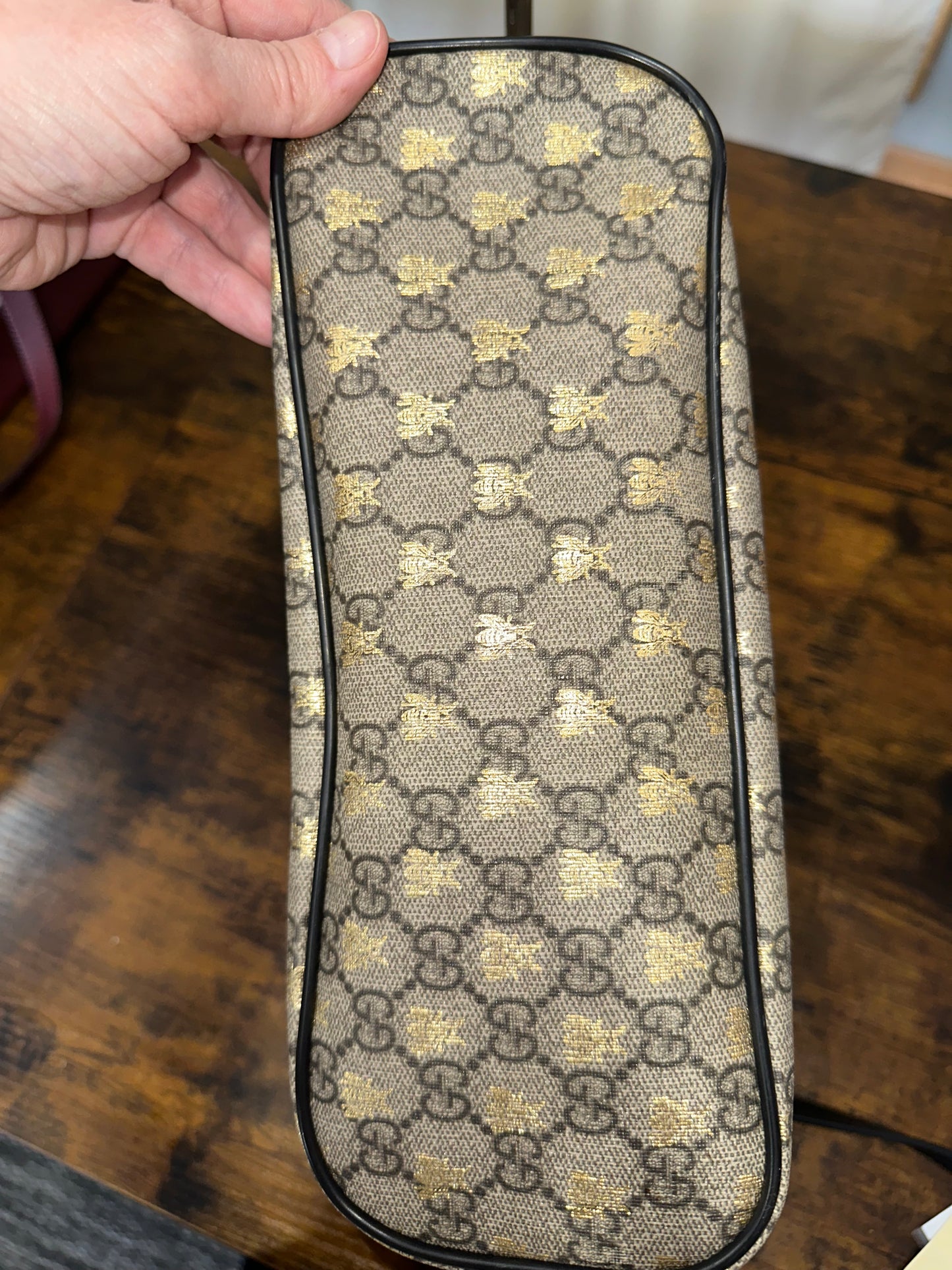 JT015 Preowned Gucci GG Supreme Bee tote with black leather trim and detachable shoulder strap