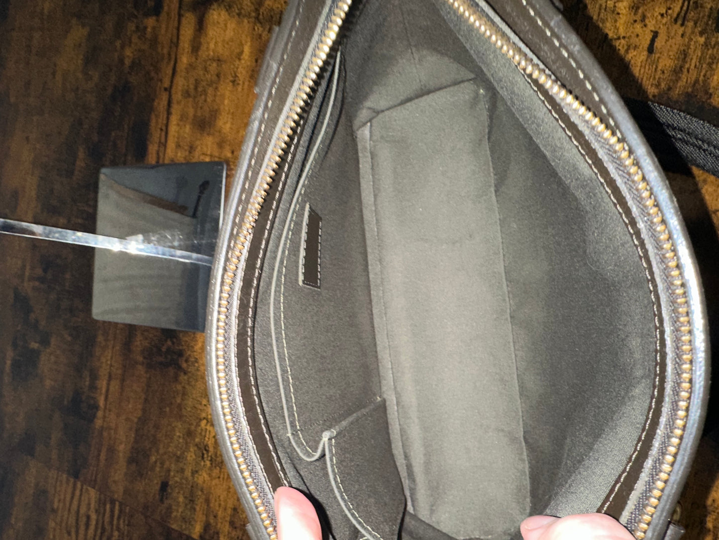 JT019 Preowned Louis Vuitton Mini Lin Tote