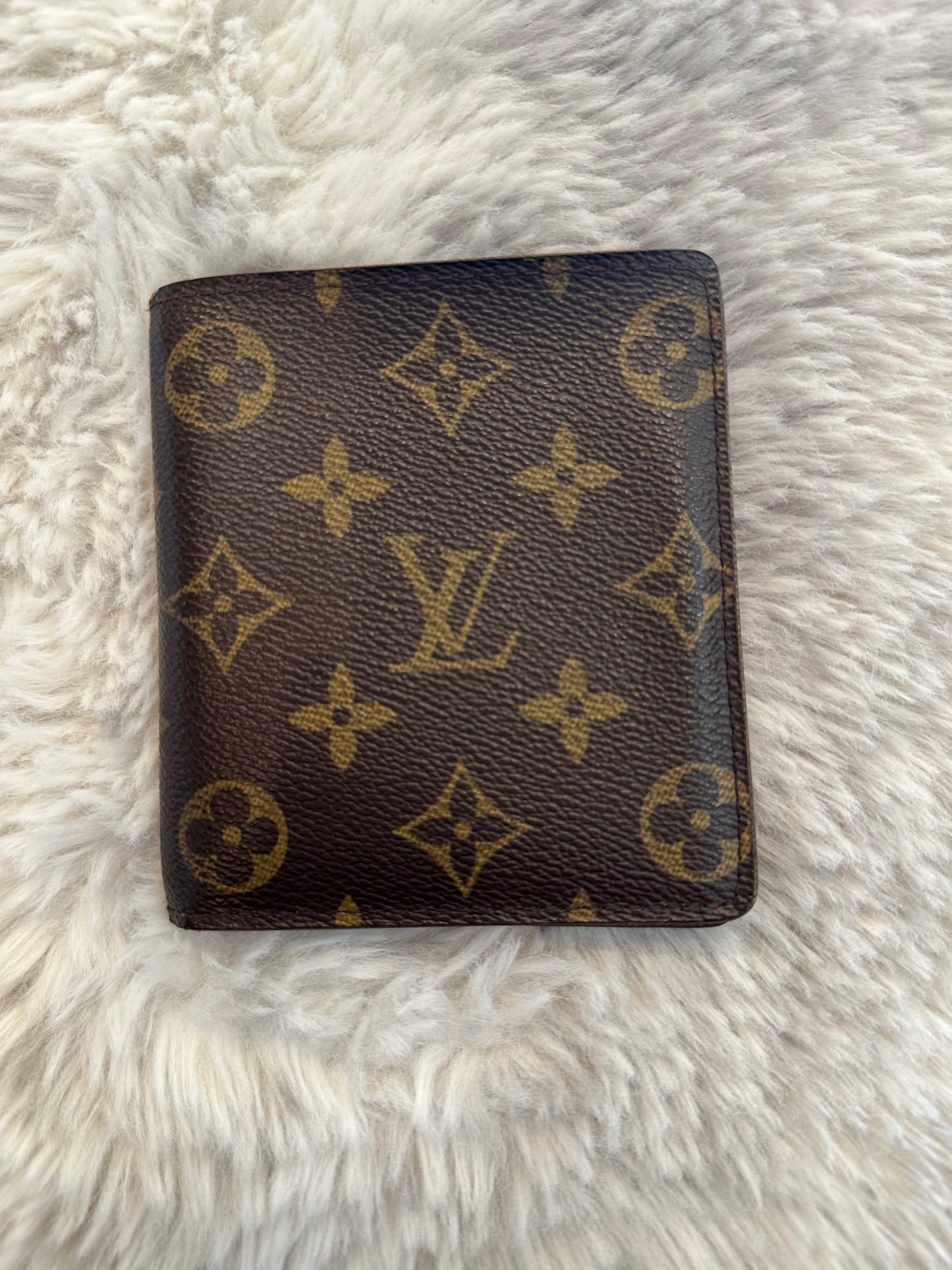 Pre-Loved Authentic Louis Vuitton Monogram Bifold Wallet – 10 Card Slots