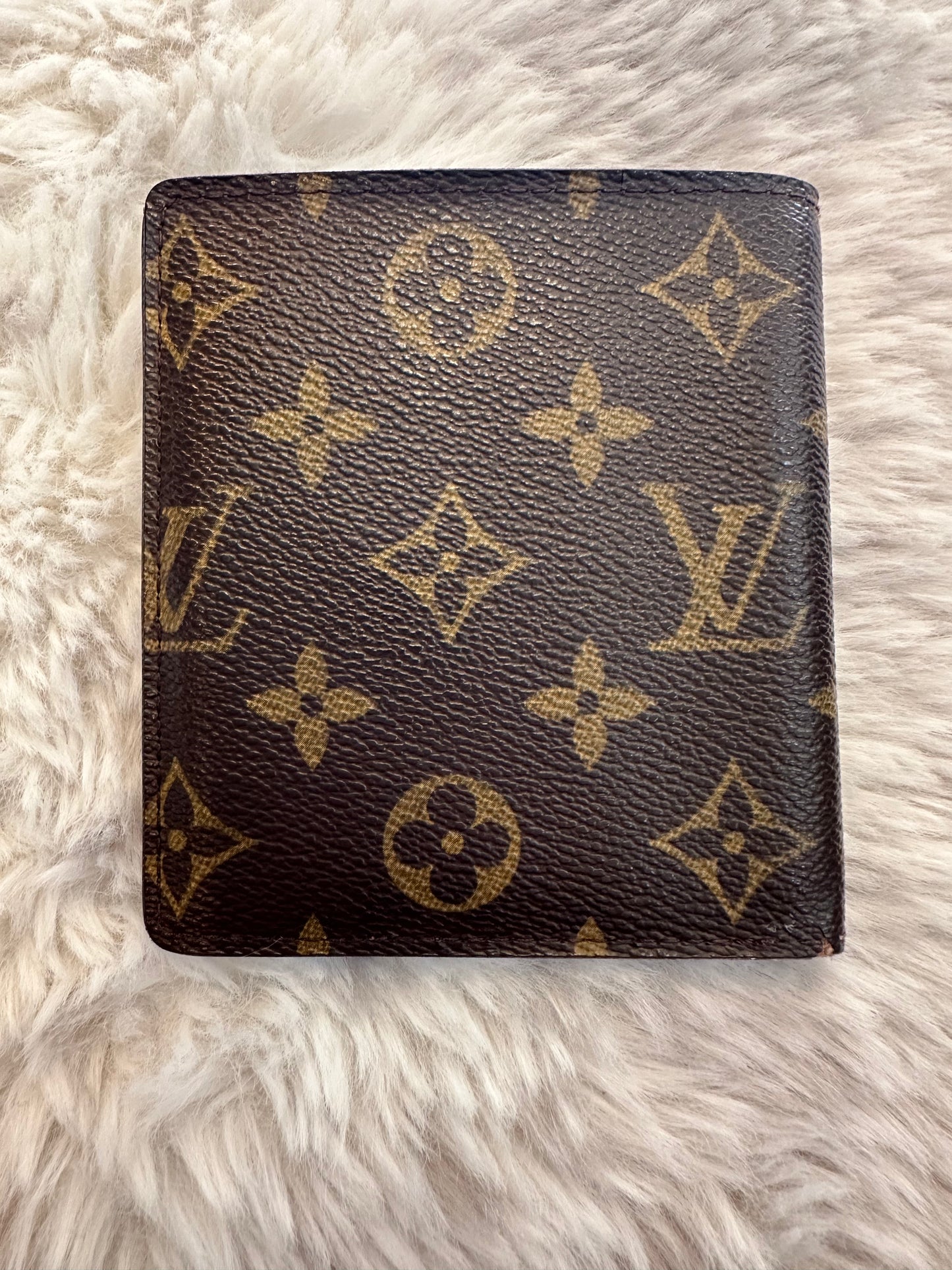Pre-Loved Authentic Louis Vuitton Monogram Bifold Wallet – 10 Card Slots