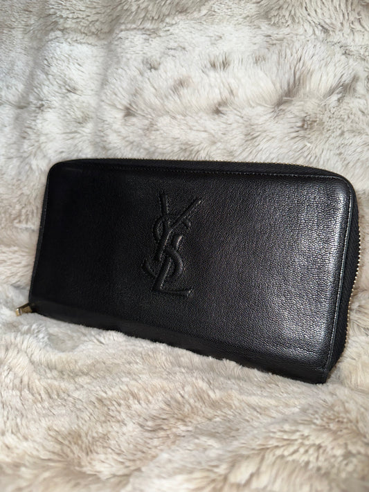Pre-owned Saint Laurent (YSL) zip-around long wallet in black leather with the embossed YSL logo. AUTHENTIC #9