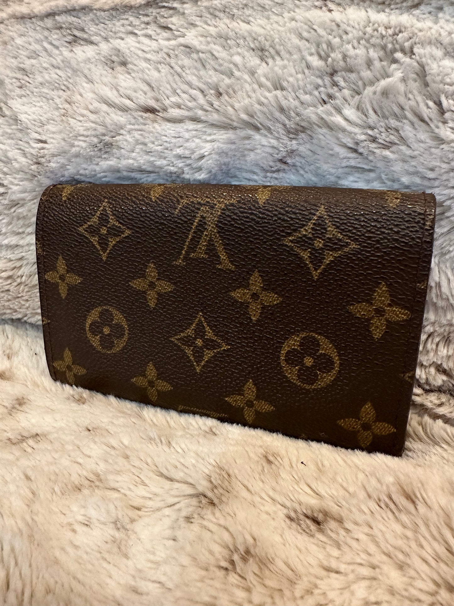 Pre-owned Vintage Louis Vuitton Monogram Porte Monnaie Tresor bifold wallet in monogram coated canvas with a brown cross-grain leather lining #17 AUTHENTIC