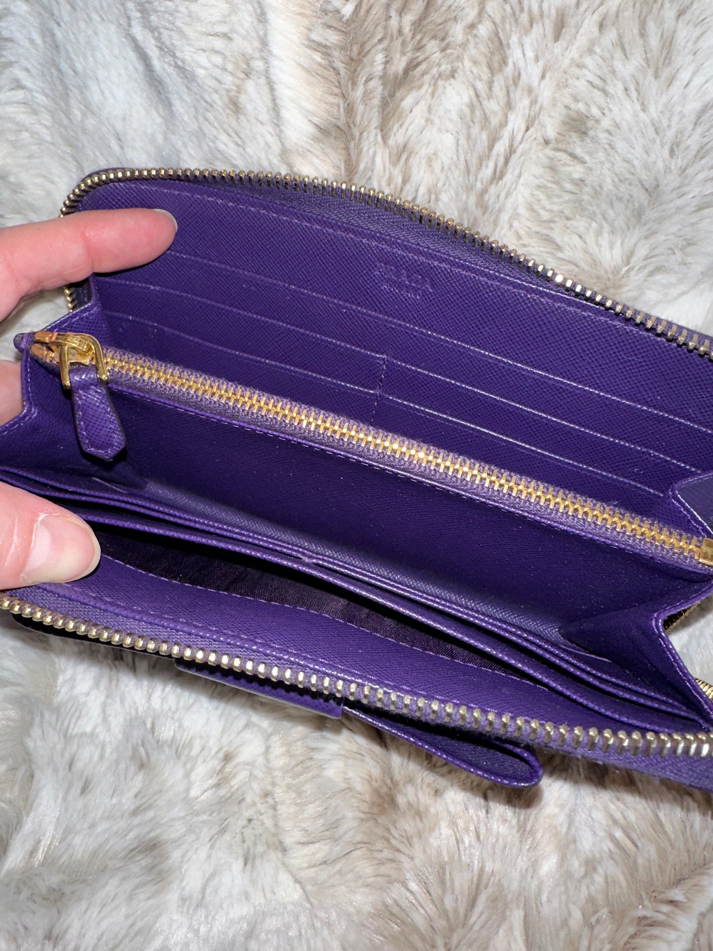Pre-owned AUTHENTIC Prada Saffiano Bow Zip-Around Continental Wallet #23