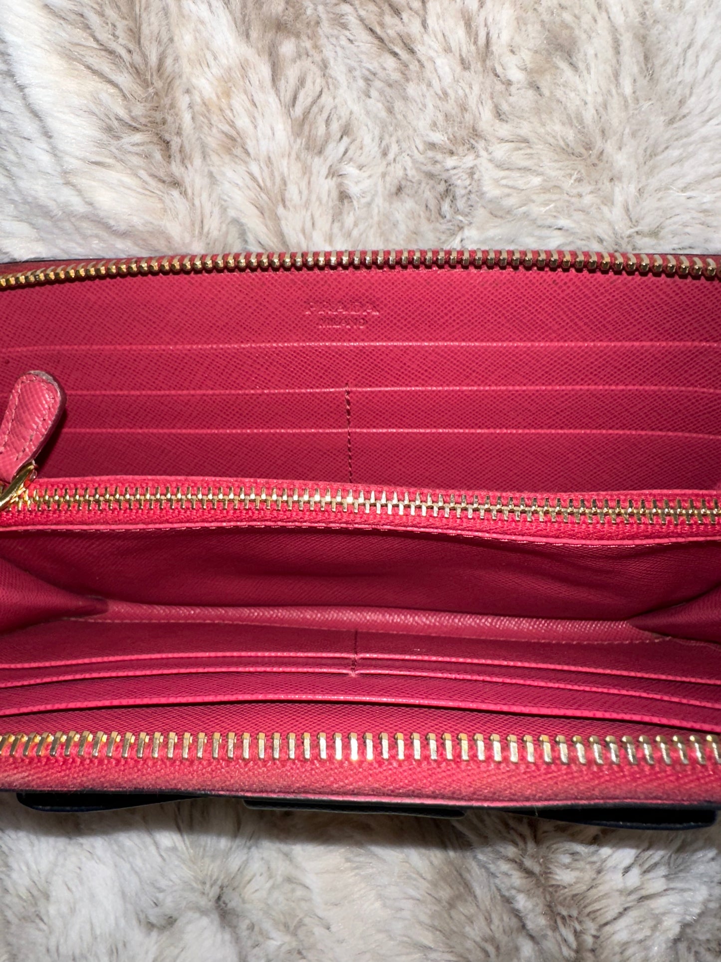 Pre-owned AUTHENTIC Prada Saffiano leather zip-around wallet with bow #21