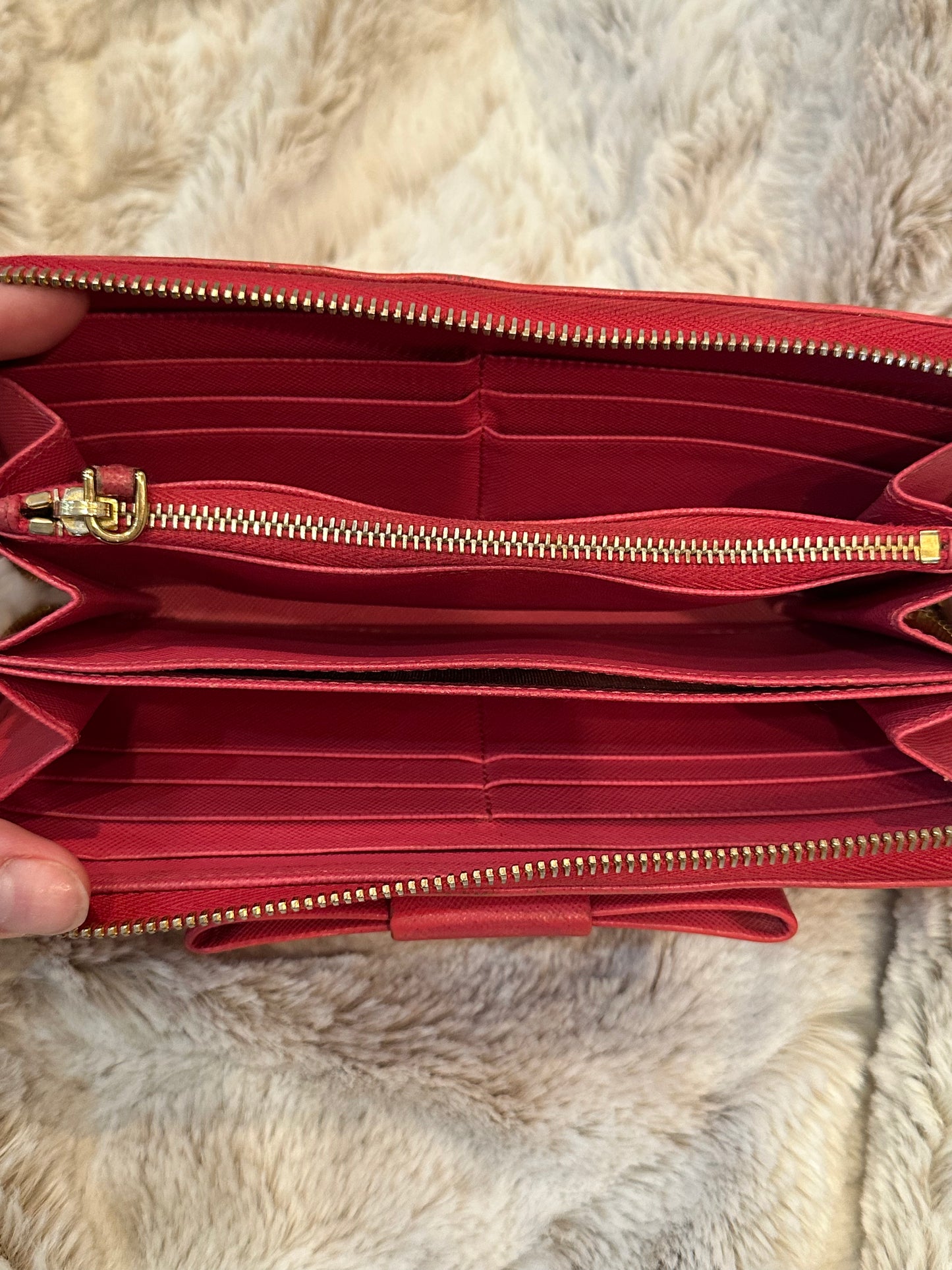 Pre-owned AUTHENTIC Prada Saffiano Leather Bow Zip-Around Continental Wallet #25