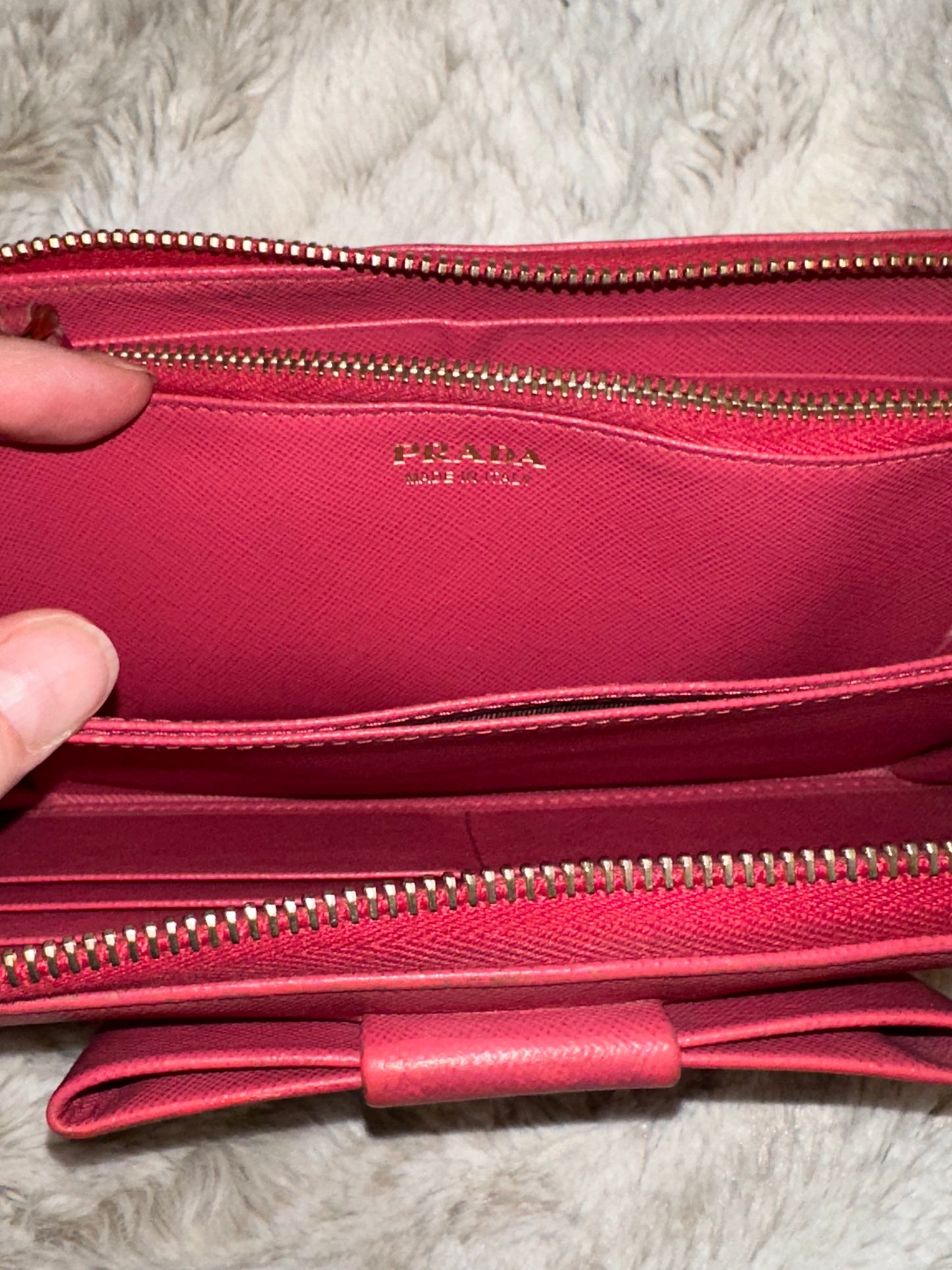 Pre-owned AUTHENTIC Prada Saffiano Leather Bow Zip-Around Continental Wallet #25